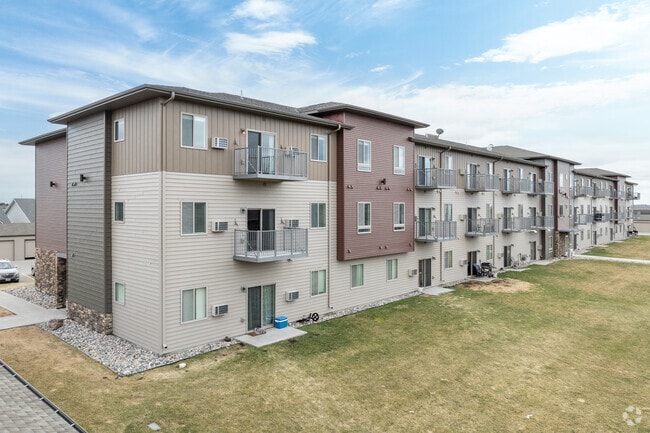 Building Photo - Latitude Apartments