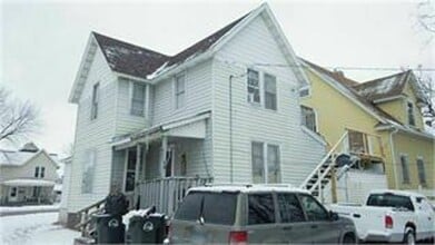 Building Photo - 401-403 S 15th St