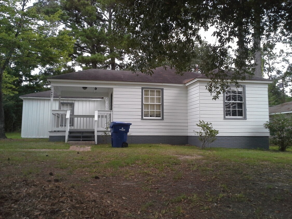 Primary Photo - 1007 Marvin Ave