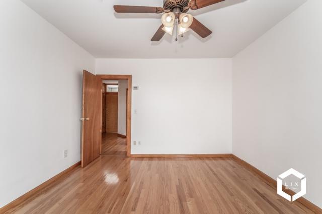 Foto del edificio - 2 bedroom in BROOKLYN NY 11218