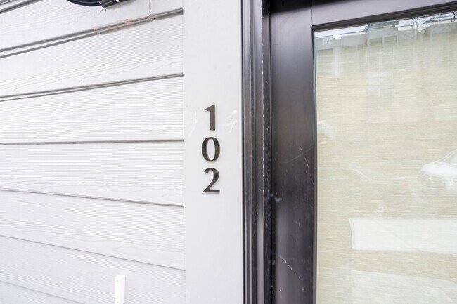 Foto del edificio - 158 Everett St