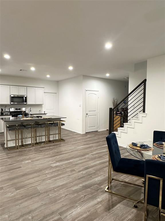 Building Photo - 807 Brazos Trl