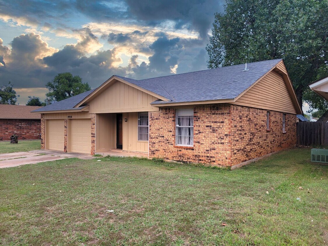 4928 Gaines St, Oklahoma City, OK 73135 House Rental in Oklahoma City