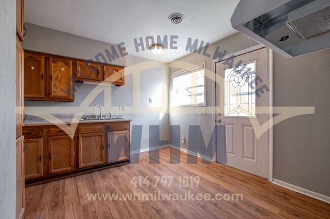 Foto del edificio - Lovely 2 Bedroom Side by Side unit with Fe...