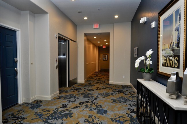 Foto del edificio - 2989 N 44th St