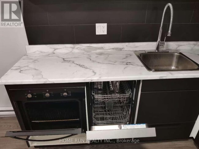 Building Photo - 904 Shimmerton Cir