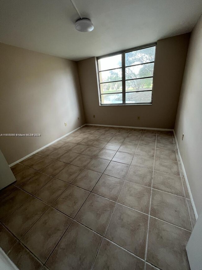 Foto del edificio - 2 bedroom in Miramar FL 33025