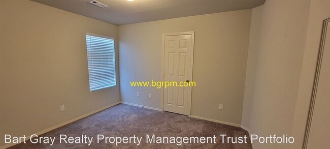 Building Photo - 4 br, 2 bath House - 6733 Red Oak Lane