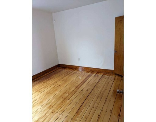 Building Photo - 15 Moulton St