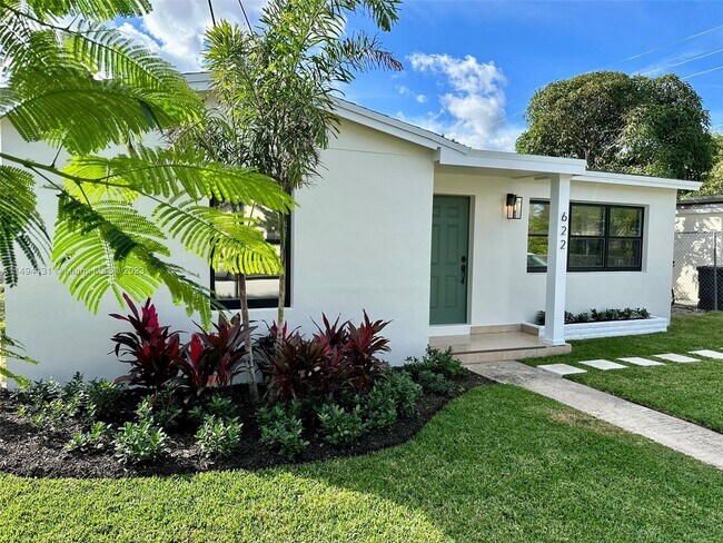 Building Photo - 622 Avenida Hermosa