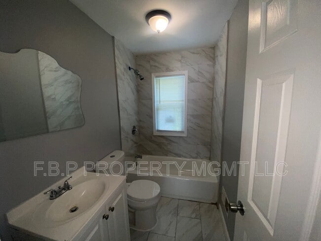 Building Photo - 4396 Neff Ave