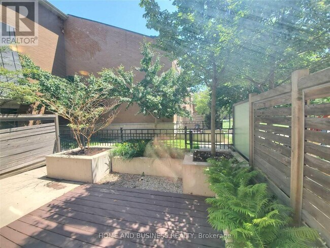 Building Photo - 383-383 Prince of Wales Dr