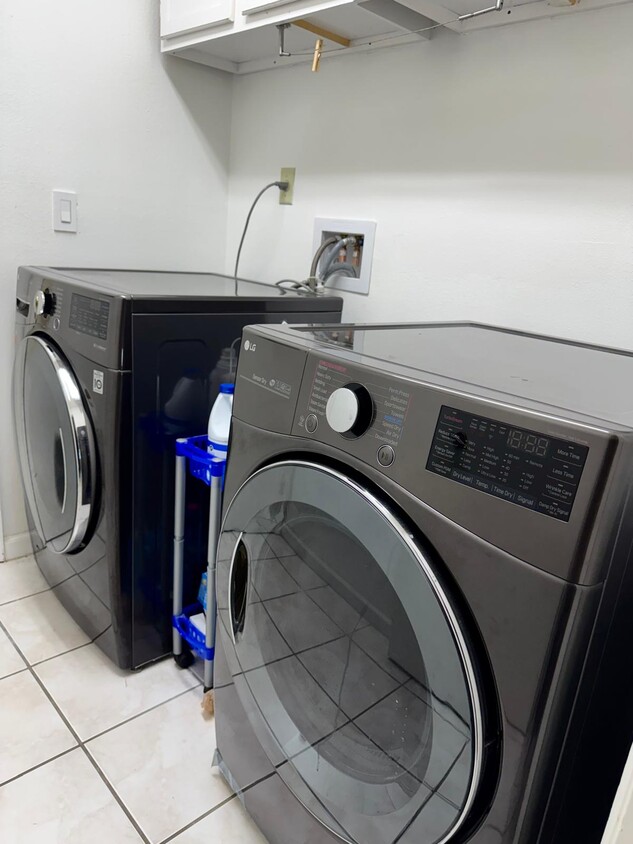 Foto del edificio - 684 Starstone Dr