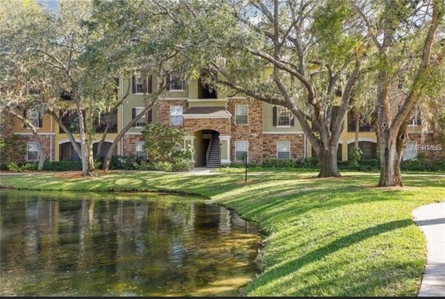 Foto del edificio - 10106 Courtney Oaks Cir
