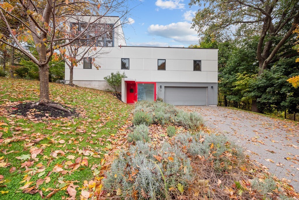 Primary Photo - 35 Thornberry Rd