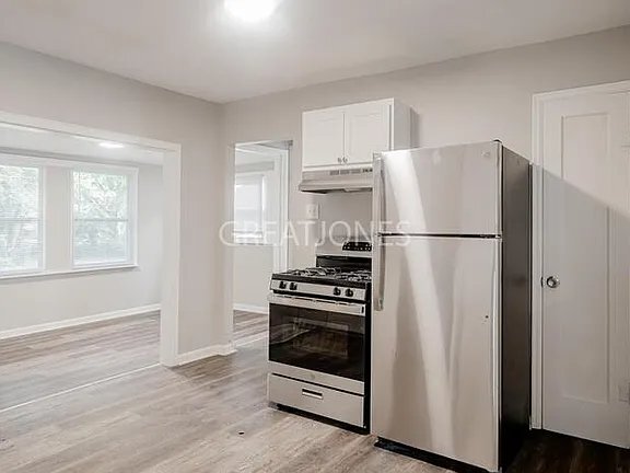 Foto del edificio - 10900 Pear Tree Ln