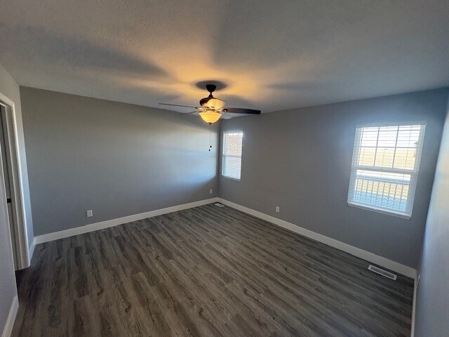 Foto del edificio - 233 W Lester St