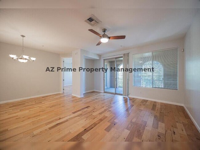Foto del edificio - 10655 N 9th St