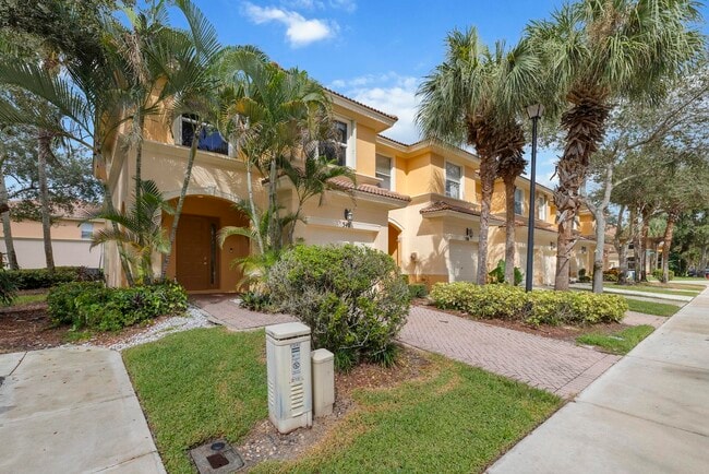 Foto del edificio - 340 River Bluff Ln