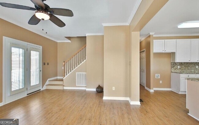 Building Photo - 504 Hollen Ct