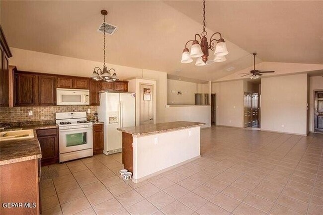 Foto del edificio - 14133 Jason Crandall Dr