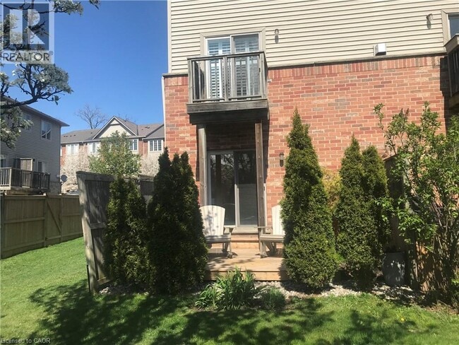 Photo du bâtiment - 15 Chapman Ln