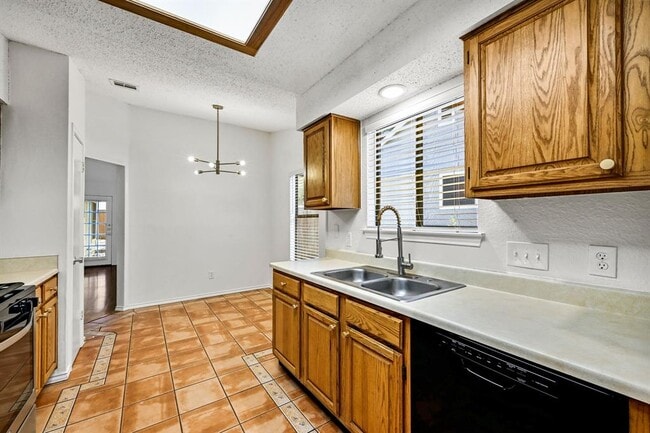 Building Photo - 7403 Dallas Dr