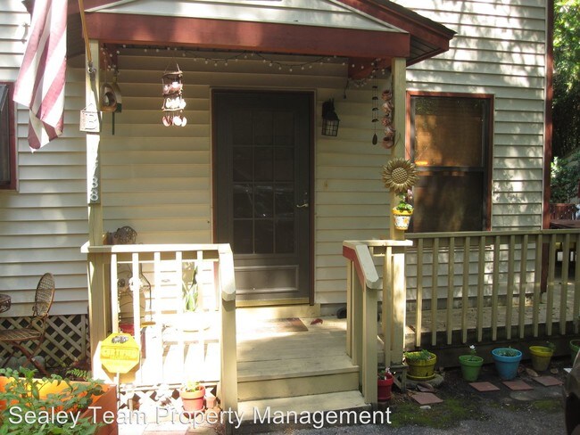 Foto del edificio - 2788 Beechwood Knolls