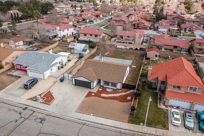 Building Photo - 43934 Palm Vista Ave