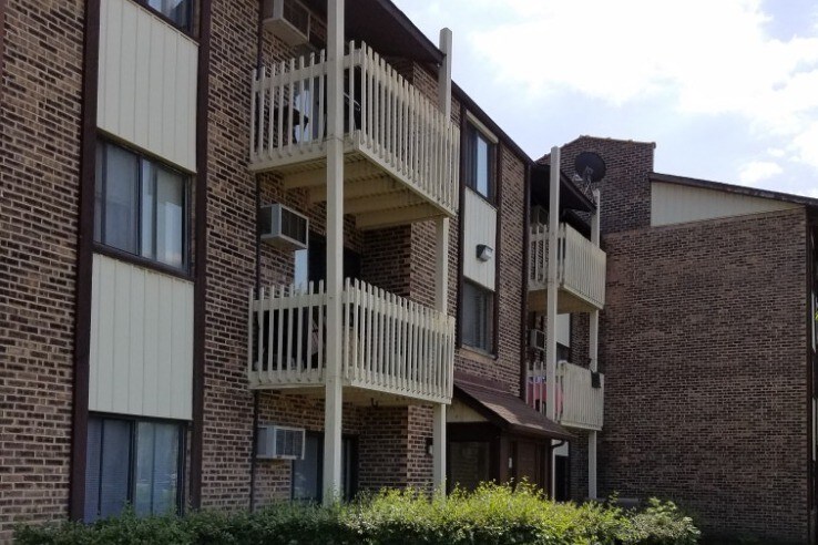Primary Photo - 2268 W Nichols Rd