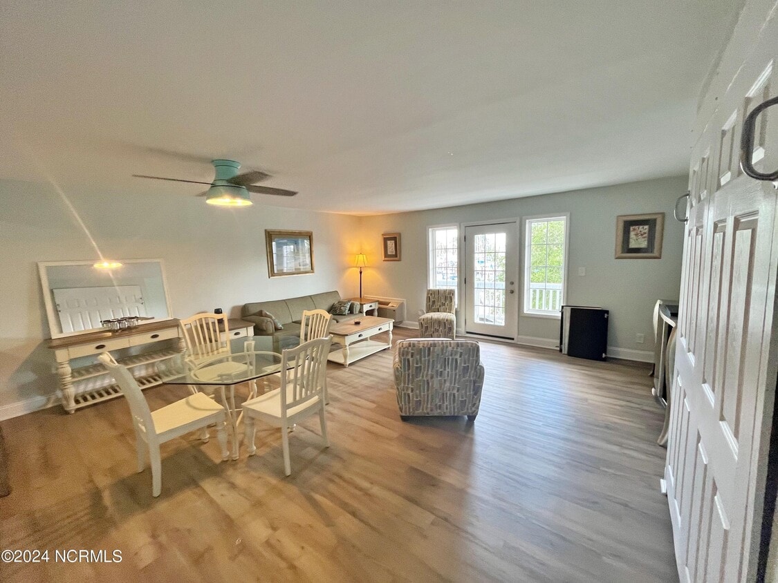 Foto principal - 117 Dock Side Dr