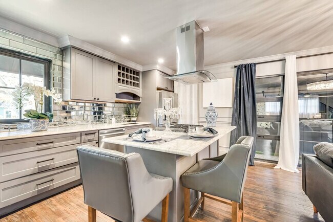 Foto del edificio - 4803 Junius St