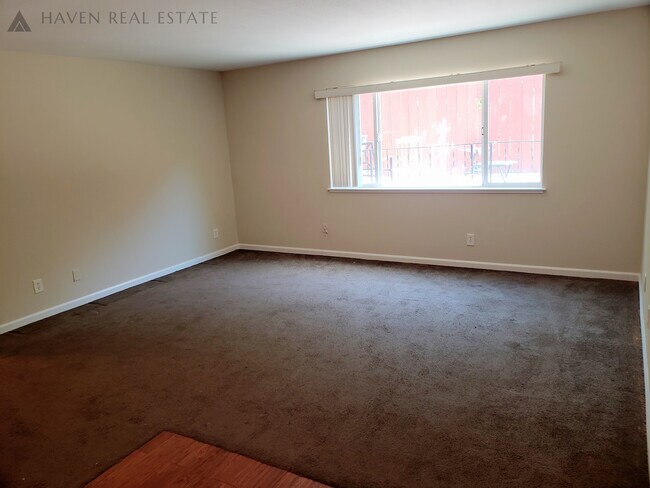 Building Photo - 515 Kains Ave