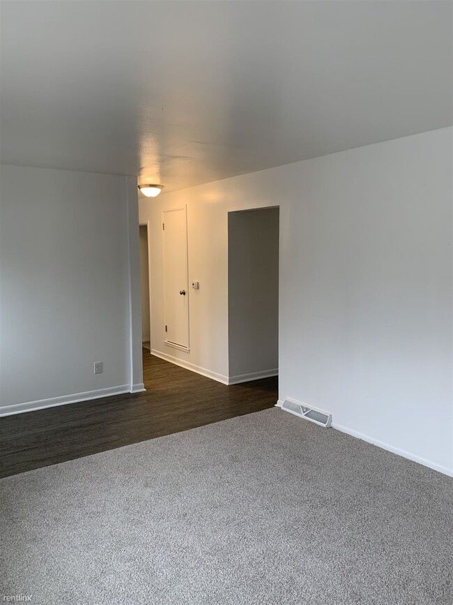 Building Photo - 3 br, 1 bath Apartment - 1734 Sunnyside Dr