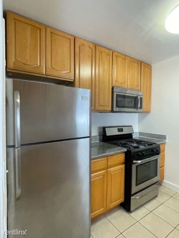 Foto del edificio - 2 br, 1 bath Duplex - 696 44th St