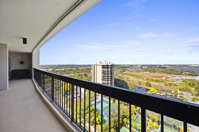 Building Photo - 2425 Presidential Way
