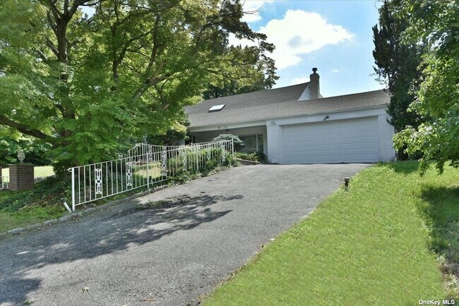 Foto del edificio - 60 Melville Ln