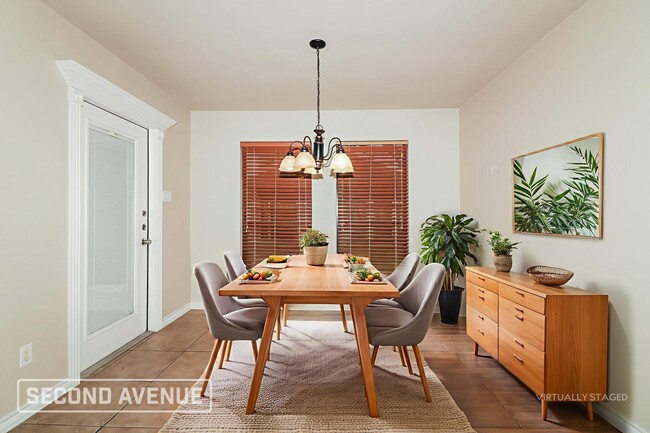 Building Photo - 2526 Windrose Dr