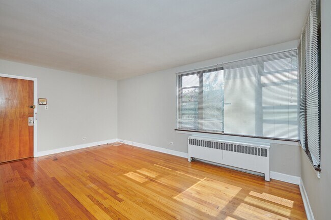 Foto del edificio - 7383 N Winchester Ave