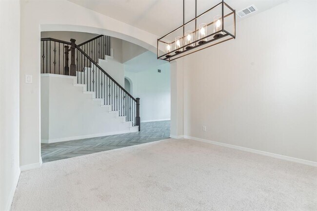 Foto del edificio - 4425 Shady Hl Ln