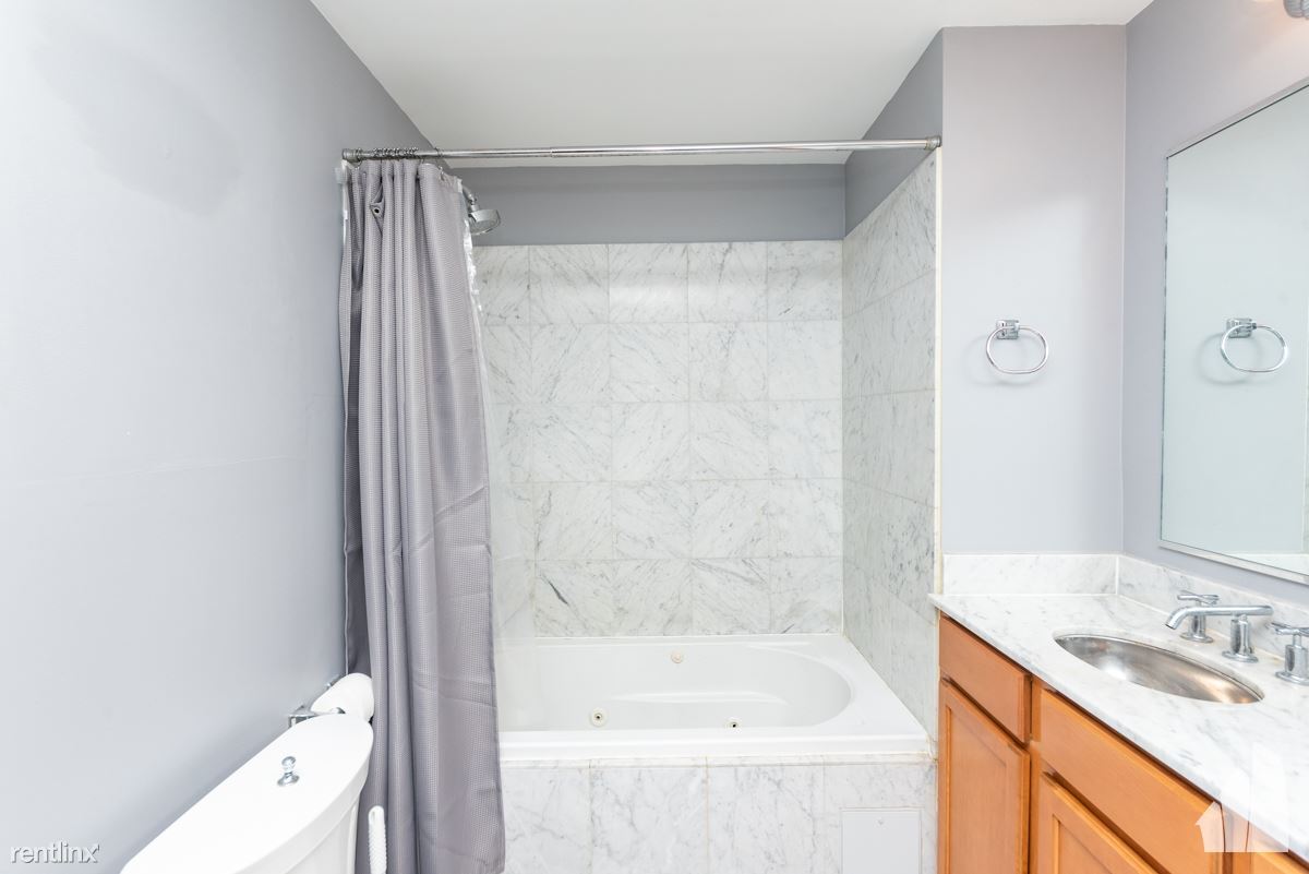 Primary Photo - 1 br, 1.5 bath Condo - 106 N Aberdeen St