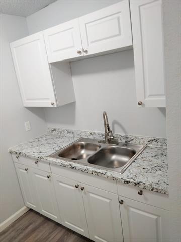Foto del edificio - 8127 Stonehurst St