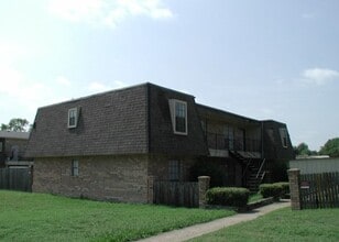 Building Photo - 9513 Westpark Dr