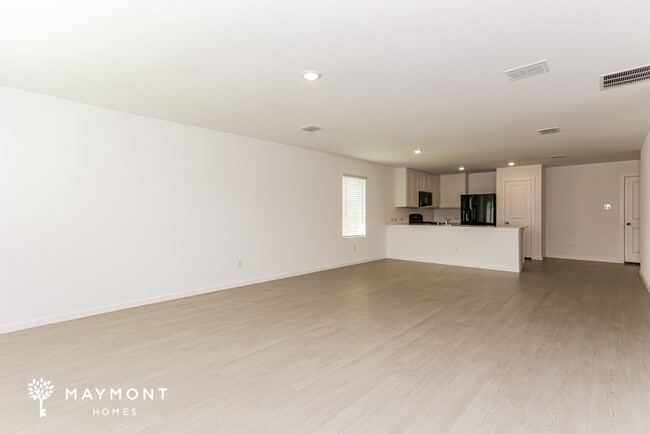 Foto del edificio - 732 Dressage Ln
