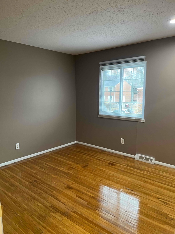 Building Photo - 4902 Wickford Dr E
