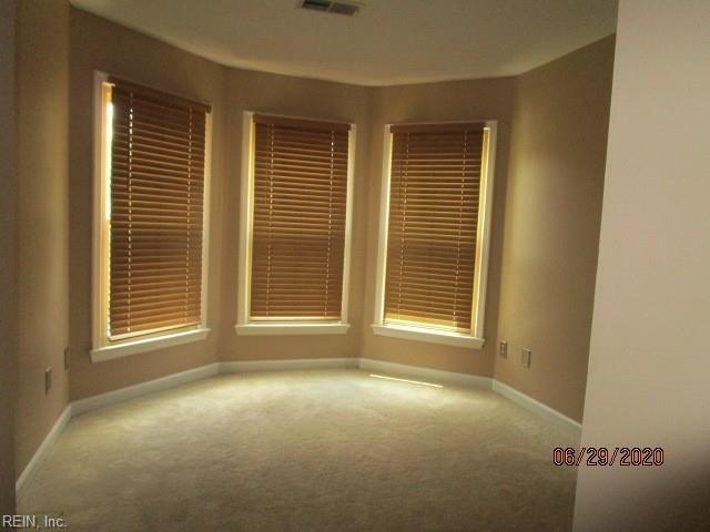 Building Photo - 102 River Point Dr