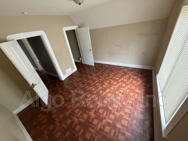 Foto del edificio - 2647 Fremont Ave N