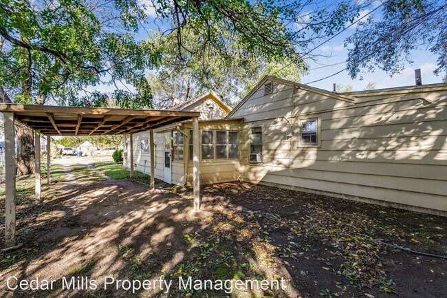 Building Photo - 1 br, 1 bath House - 304 N Elder