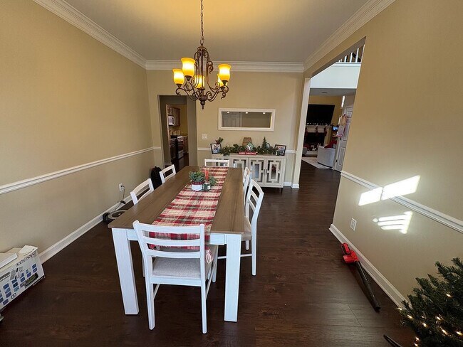 Foto del edificio - Room in House on Mountain Oaks Pkwy