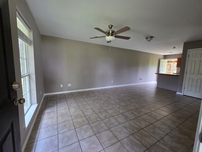 Front Room - 468 Mt Carmel Rd